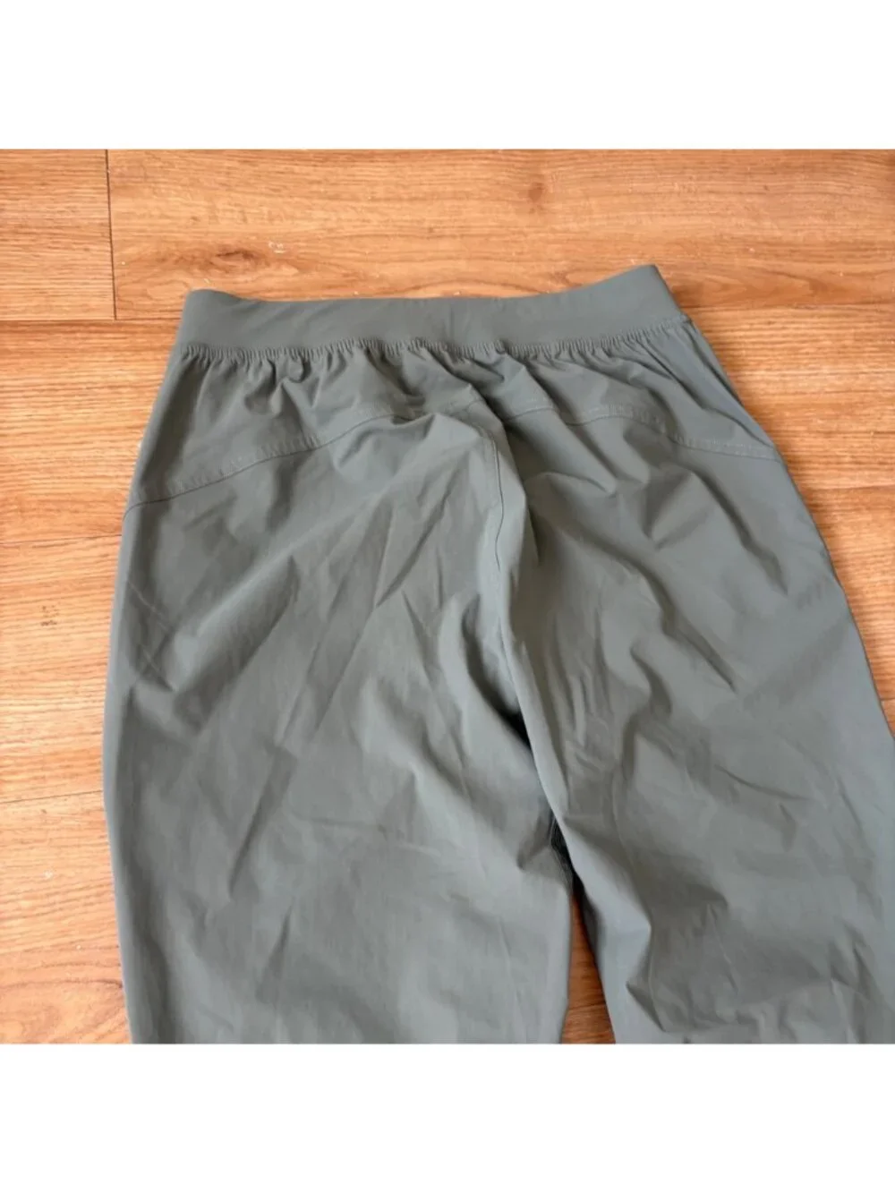 Lululemon Athletic Adapted State High Rise Jogger 28” Grey Sage Women’s Sz 6